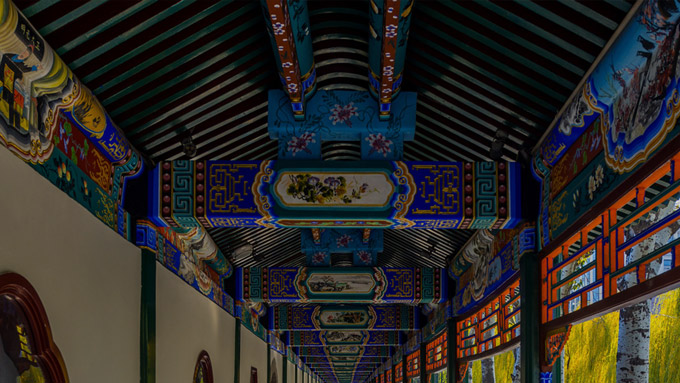好心房东主动降租，租户不领情还拖欠租金，房东无奈解约却反遭租户要求赔偿，法院：不予支持。